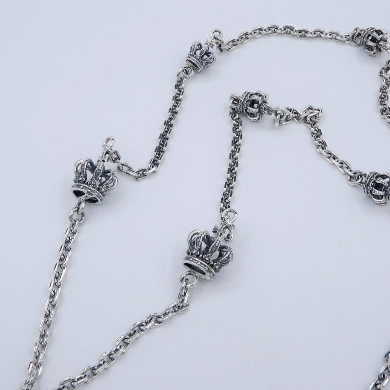 CROWNS NECKLACE